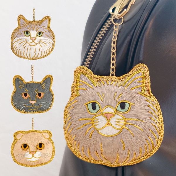 にゃんこチャーム（ザリ刺繍）